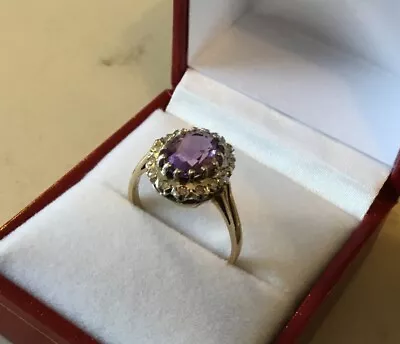 A BEAUTIFUL VINTAGE AMETHYST BOXED SOLID 9ct GOLD LADIES RING SIZE “P”. • £149