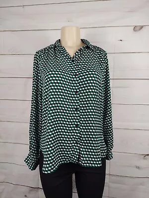 Woman H & M Green Button Down Shirtsize 6 Long Sleeve  100% Polyester • $7.49