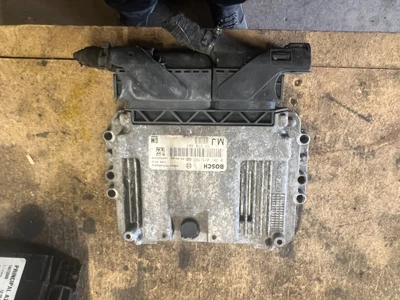 £70 • Buy Vauxhall Zafira 1.9 CDTI 55570807 0281015767 ECU