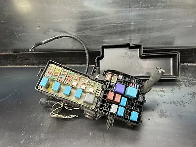 04-06 Toyota Camry Fuse Relay Junction Box - Under Hood Engine Bay • $29.99