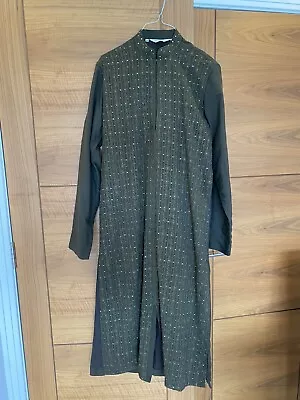 Men’s Green Long Sleeved Kurta Pajama • £35