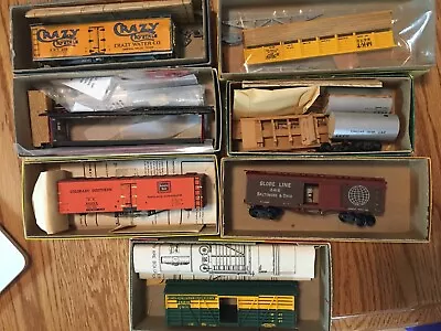 Lot 10 HO Scale Model Train Car Kits Silver Streak Mantua Binkley Ambriod Tyco + • $65