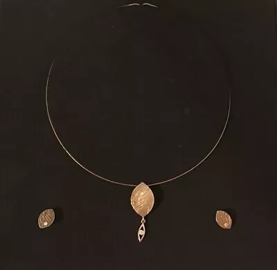 Ola Gorie 9ct  Gold And Diamond Pendant And Earrings Set • £750