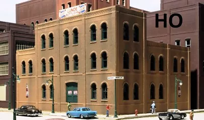 HO Scale - Arched Window  Industrial Building  *BLDG KIT*  DPM-36100 • $71.24