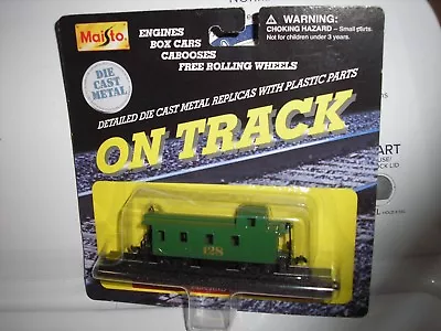 NICE MAISTO On Track Green 128 Caboose With Track FREE SHIPPING • $10.99