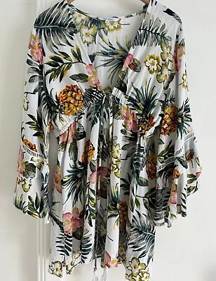 BLUE ISLAND Boho Resort White Tropical Floral Kaftan Cover Up Size Medium • $15