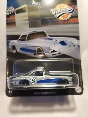 2024 Hot Wheels Vintage Racing Club 1962 Chevy Corvette Case B 1/5 • $5.99