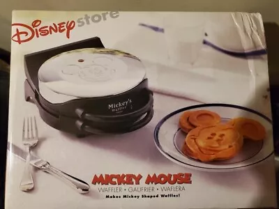 Mickey Mouse Villaware Vintage Waffler Collection NIB • $90