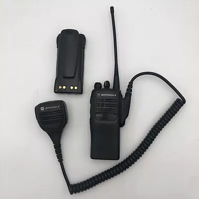 Motorola Ht750 Two Way Radio Uhf  Aah25rdc9aa2an Pwr Test Read A • $54.99