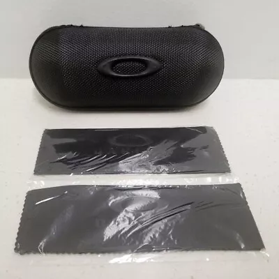 Oakley Case Sunglasses Case Eyeglasses Zipper Case With 2 Cleaning Cloth • $14.99