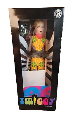 Franklin Mint Twiggy Vinyl Portrait Doll New In Box Mint • $169.95