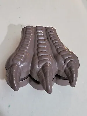 $14.35 • Buy 1998 MILTON BRADLEY GODZILLA 3-D BOARD GAME Replacement CLAW MOLD CASE C42
