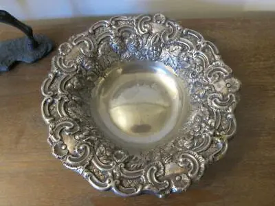 Vintage Ornate Embossed Walker & Hall Small Fruit Bowl 51574 Silver Plate Pewter • £15