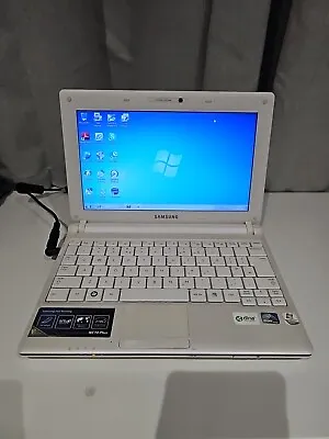 Samsung NC10 Plus Laptop Netbook. Windows 7 Starter. • £39