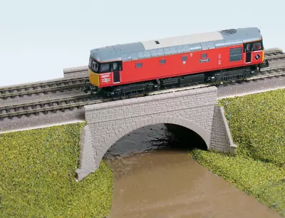 Ratio 253 River / Canal Bridge Plastic Kit N Gauge • £13.95