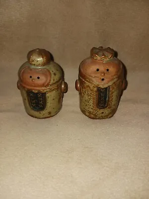 Vintage Salt Pepper Shakers King & Queen Stoneware Viking JAPAN Chess • $19.95