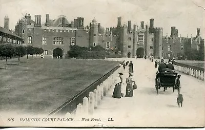 West Front Hampton Court Palace  London                                     S67 • £3.50