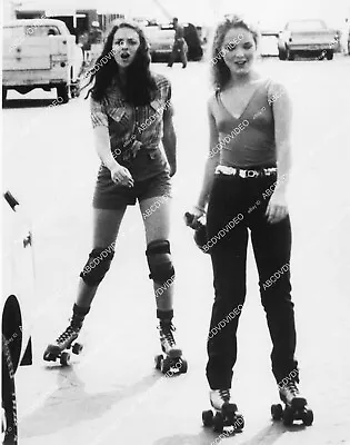 Crp-5555 1980 Lenora May & Melissa Sue Anderson Go Rollerskating TV Insight Ep P • $11.99