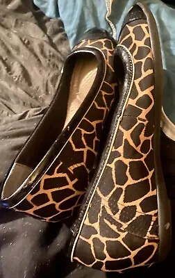 Me Too Kaden Womens Shoes Sz 7.5 Giraffe Print Ballet Flats Patent Toes • $5