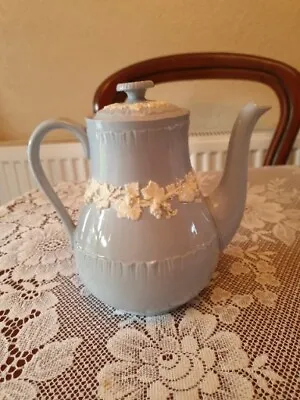 £30 • Buy Wedgwood Queensware Cream Color On Lavender Blue Shell Edge Coffee Pot &Lid