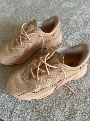 $90 • Buy Adidas Ozweego - Glow Orange US 8