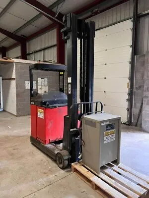 £3000 • Buy Linde R16 Reach Truck/ Narrow Aisle Forklift/ Electric-Full Working Order