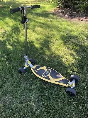 $110 • Buy FUZION ASPHALT 4 Wheel 2 Axle Front And Back Trick Scooter