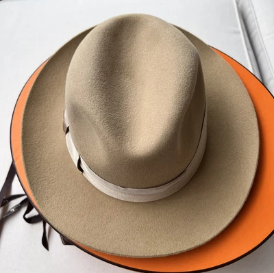 $850 • Buy Hermes Ladies Rabbit Felt Hat - New With Tags Sz 57 Camel Colour