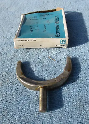1963 1971 Chevy Pontiac Buick Olds T-10 4 Speed 2-3 Shift Fork NOS GM 3831728 • $49.99