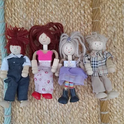 4 Le Toy Van  Dolls House  Family  Figures • £9.75