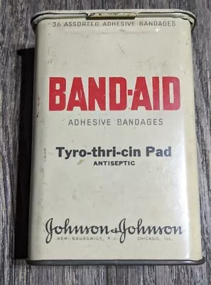 Vintage Band Aid Tin Box - Tyro-thri-cin Pad Johnson & Johnson • $12