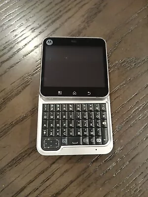 Motorola Flipout MB511 Swivel QWERTY Black Android Smartphone  • $50