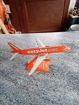 Easyjet  Limited Addition Model Airbus 320.  19cm . Rare  • £49