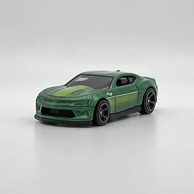 Hot Wheels '18 Camaro SS Metalflake Green 2022 1:64 Diecast Car • £3.50