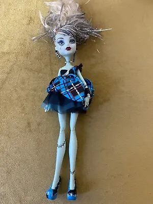 2008 Monster High Sweet 1600 Frankie Stein Doll With Shoes And Dress. • $35.75