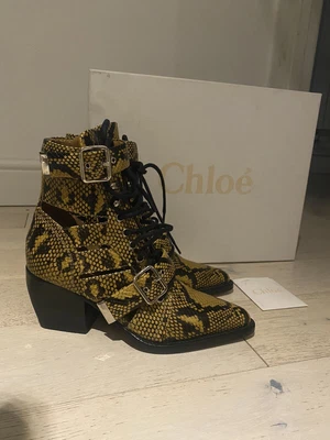 £100 • Buy Chloe Rylee 60 Ankle Boots Size 4uk