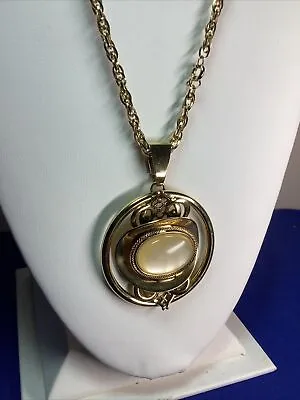 Rare Statement Runway Pendant Necklace White Moonstone Cat Eye Medallion    N217 • $21.99