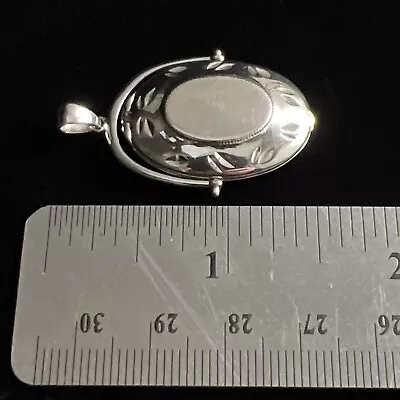 Vintage RL 925 Sterling Silver Etched Ornate Locket Makeup Compact Pendant • $18