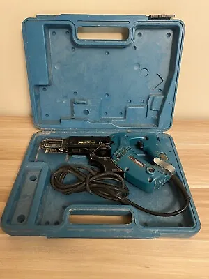 MAKITA 6834 110v AUTOFEED DRYWALL SCREWDRIVER TOOL SCREWGUN DECKING WITH CASE • $74.95