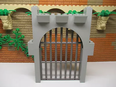 (B3/10) LEGO Paddle Fin Gate Grid Old Light Gray Knight Castle 6086 6090 • $38.74