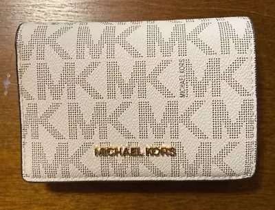 Michael Kors Jet Set Medium Bifold Logo Vanilla Leather  Wallet. NWT • $49.99