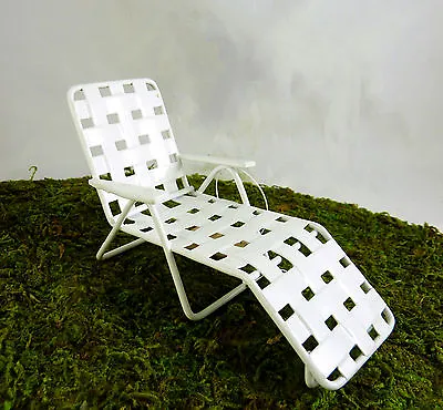 Dollhouse Miniature Garden Woven Web Lounge Chair White 16835 • $8.99
