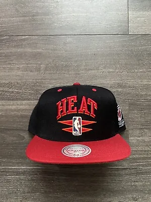 Mitchell & Ness NBA Miami Heat Retro Team Diamond Wordmark Snapback Hat • £15
