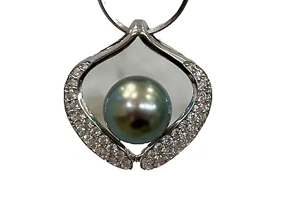 Na Hoku Tahitian Pearl Pendant With Necklace 14K White Gold Diamonds • $600