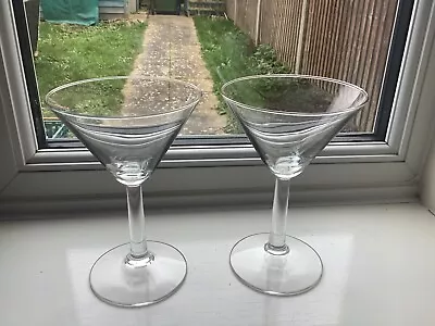 Vintage Set Of 2 Clear Glass Cocktail/Martini Glasses • £0.99