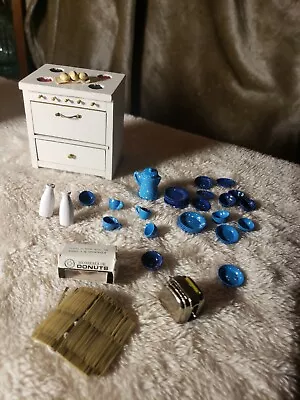 VTG MSR Mini Land Miniature Dollhouse Furniture Oven & More! • $18.70