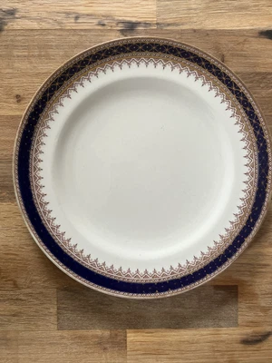 £0.99 • Buy Royal Worcester Plate