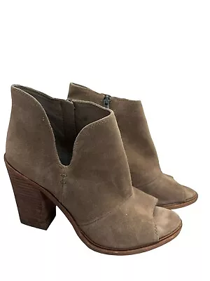 Vince Camuto  Katleen Chunky Heel Slip On Suede Booties 9m/EU 39 • $24.47