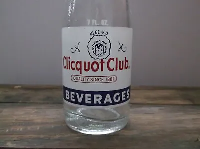 Vintage 1967 Clicquot Club Beverages ACL Soda Bottle 7 Oz. 3 Color Near Mint. • $8.95