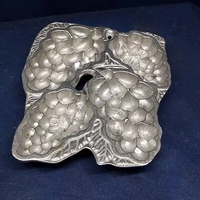 Vintage Wilton Company Silver Metal Mold Of 4 Sets Of Grapes  • $9.99